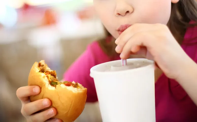 Aliments ultra-transformés et asthme de l’enfant