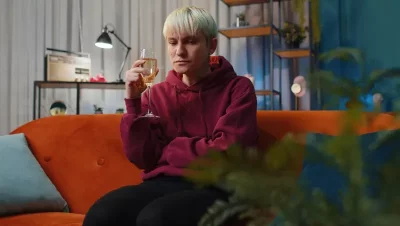 L’alcool plus souvent en cause dans les suicides de femmes LGB