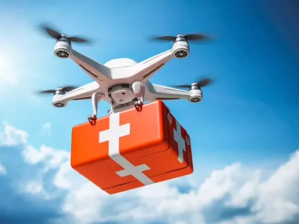 Arrêt cardiaque: des drones livrent des défibrillateurs avant l’ambulance