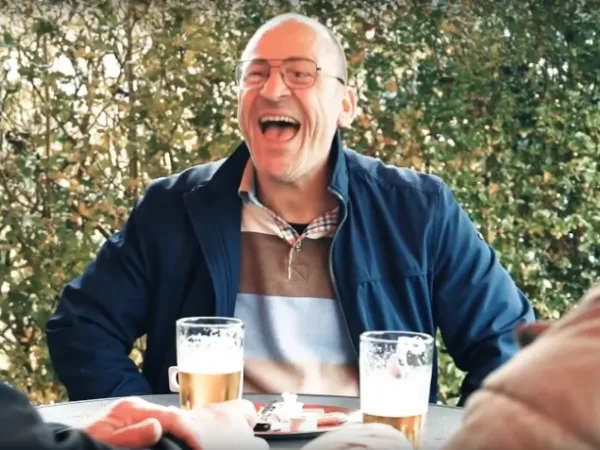 Jean, 58 jaar, geniet van het leven, ondanks het feit dat hij met urineverlies kampt