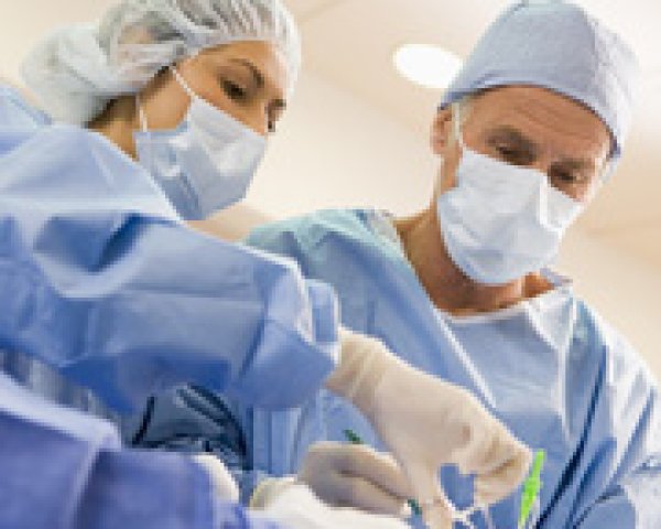 Chirurgische behandelingen van een diepe veneuze trombose