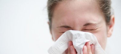 Hoe een allergische rhinitis herkennen?