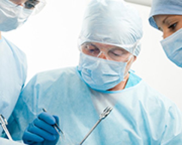 De rol van chirurgie om borstkanker te behandelen